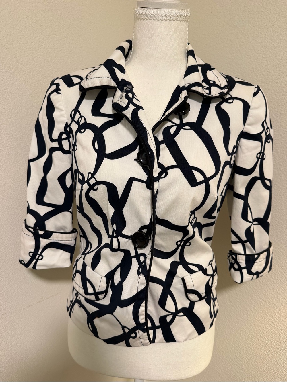 Trina Turk White Cropped Blazer Black Chain-Link Print Preppy Boutique Class
